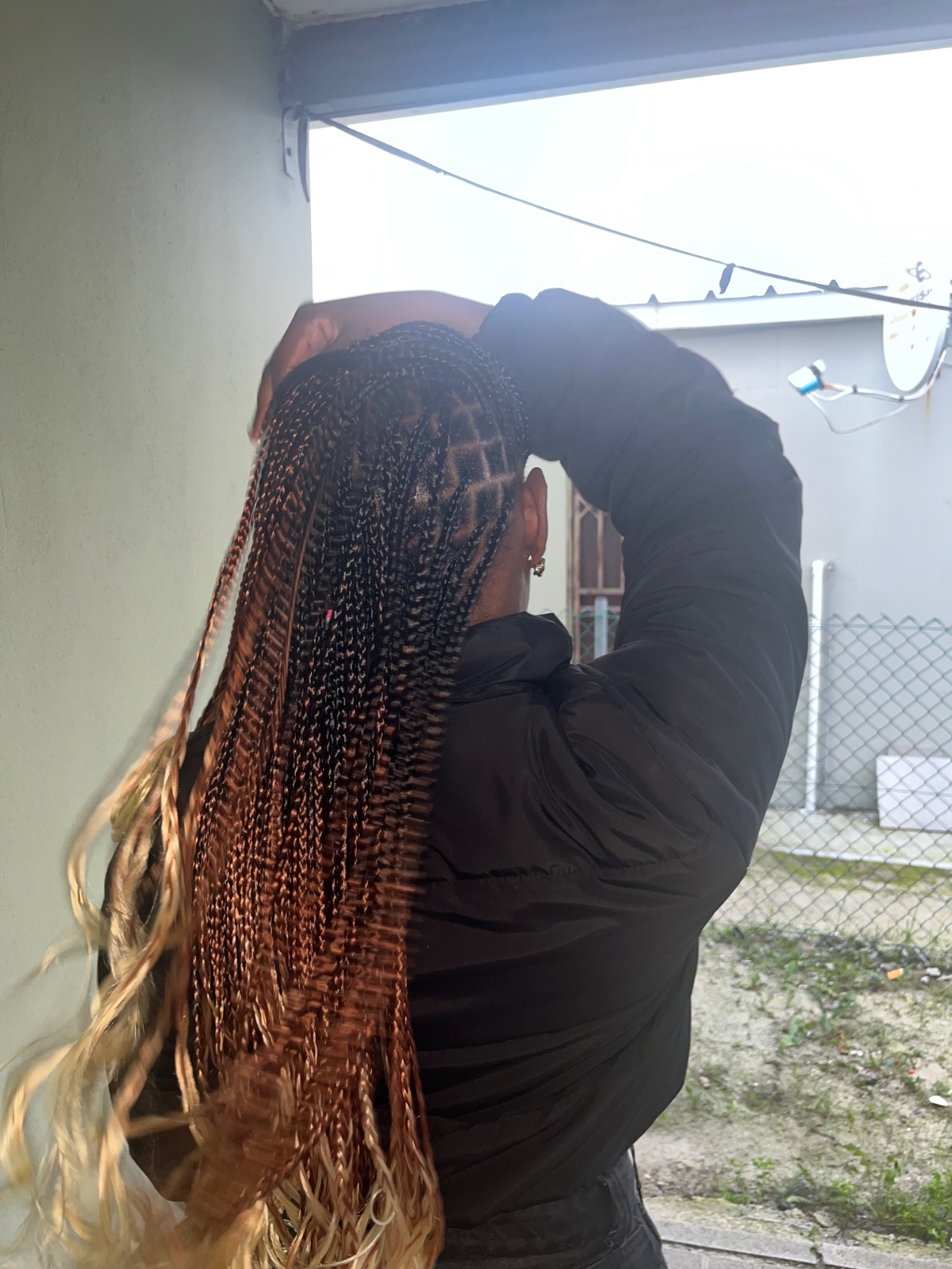 T’S mobile salon — Long French curls